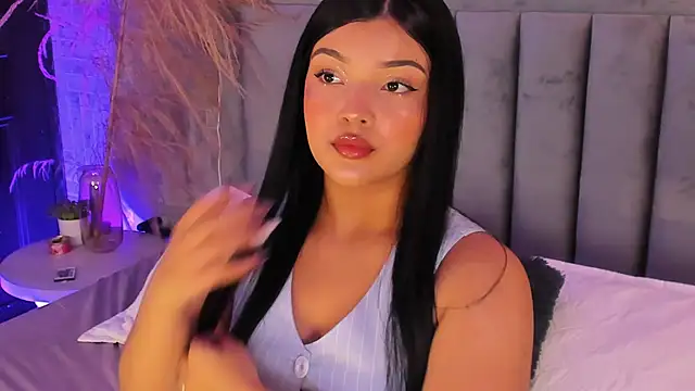 EmmaBlossom online show from 18, 10, 2025