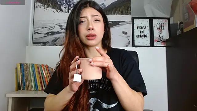 Adrianna5  online show from 3, 4, 2026