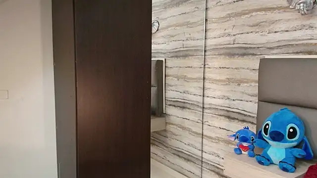 Lovers 21 online show from 4, 12, 2025