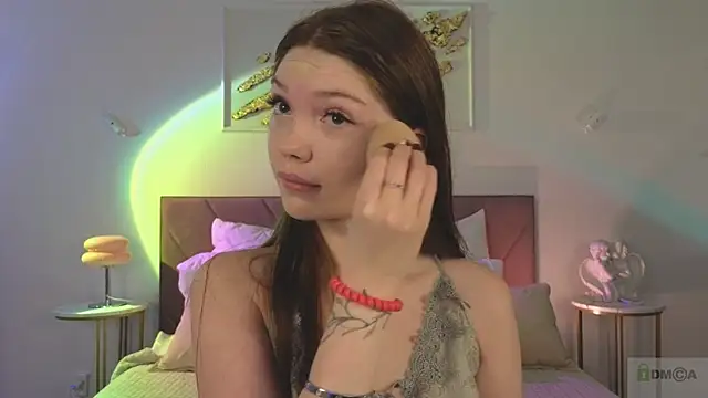 Nicole Broown  online show from 8, 11, 2025