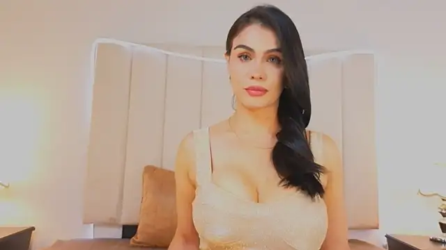 Snapshot of Antonella_Maxwell chatting on 27, 5, 2026 Antonella Maxwell online show from 27, 5, 2026
