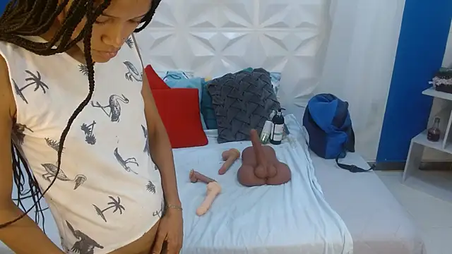 adisson petite1 online show from 16, 11, 2025