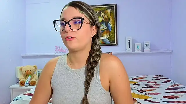 Snapshot of katiaa_lovv chatting on 2, 10, 2025 katiaa lovv online show from 2, 10, 2025