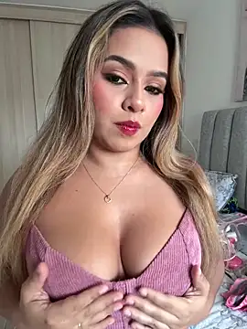 Snapshot of itsdanividarte chatting on 5, 2, 2026 itsdanividarte online show from 5, 2, 2026