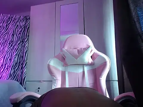 Snapshot of Nahomyyy chatting on 9, 3, 2026 Nahomyyy online show from 9, 3, 2026