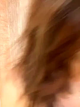 Mia Valmont online show from 15, 11, 2025