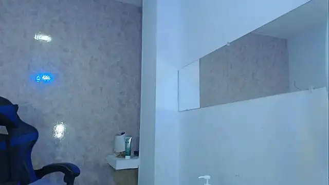 Aaron Foxxx online show from 8, 10, 2025