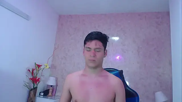 Aaron Foxxx online show from 9, 10, 2025