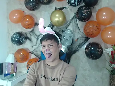 Aaron Foxxx online show from 27, 10, 2025