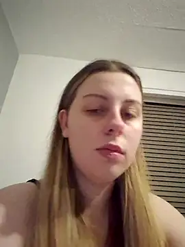 Snapshot of Brutal_brunettexx chatting on 6, 10, 2025 Brutal brunettexx online show from 6, 10, 2025