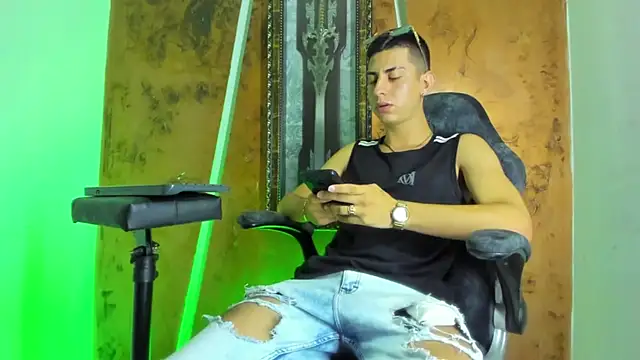 Twink scott19 online show from 27, 9, 2025