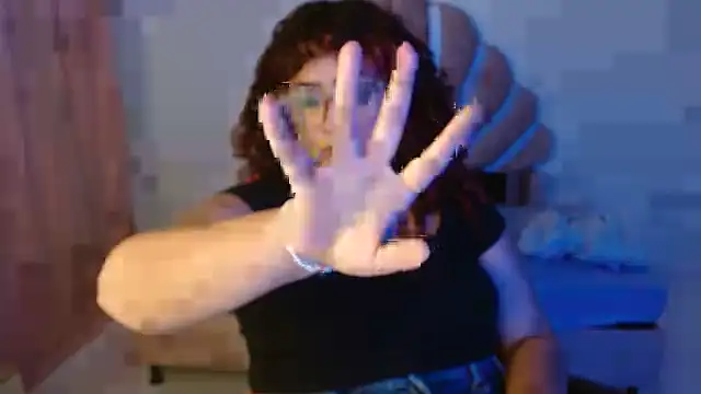 BlueeVelvet online show from 7, 10, 2025