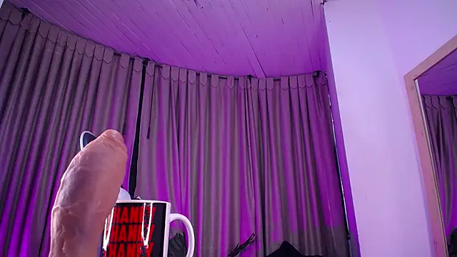 Tamararosses online show from 13, 4, 2026