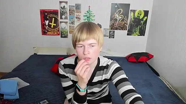 Cattie w  online show from 11, 4, 2026