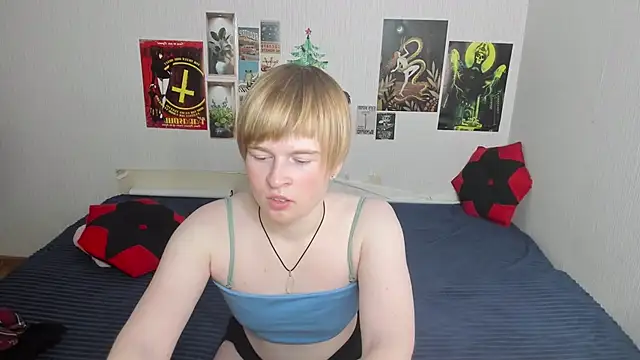 Cattie w  online show from 17, 4, 2026