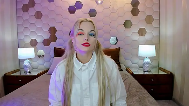 CallMeMargo online show from 25, 9, 2025