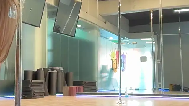 Roriann online show from 25, 2, 2026