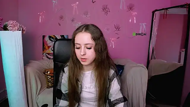Snapshot of rebecca_smile chatting on 20, 4, 2026 rebecca smile online show from 20, 4, 2026
