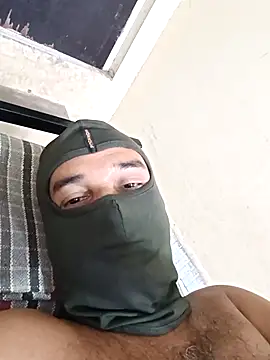 Snapshot of RaviLoveUAll chatting on 9, 11, 2025 RaviLoveUAll online show from 9, 11, 2025