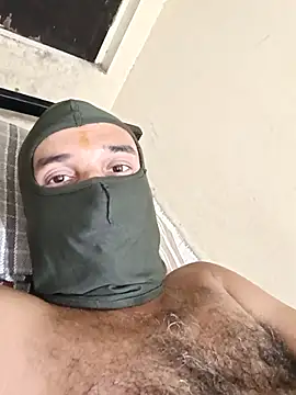 Snapshot of RaviLoveUAll chatting on 9, 11, 2025 RaviLoveUAll online show from 9, 11, 2025