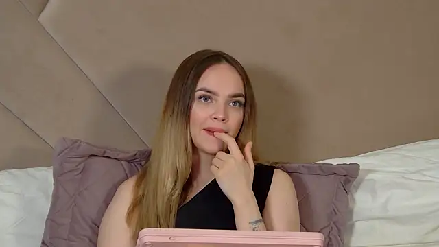 Snapshot of AnitaVenture chatting on 30, 4, 2026 AnitaVenture online show from 30, 4, 2026