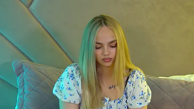 Snapshot of AnitaVenture chatting on 8, 7, 2026 AnitaVenture online show from 8, 7, 2026