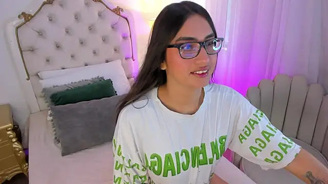 cherrylady 02 online show from 4, 2, 2026