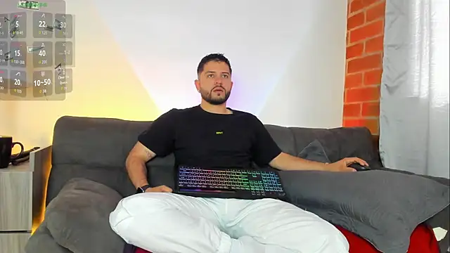 TomSloam online show from 14, 10, 2025