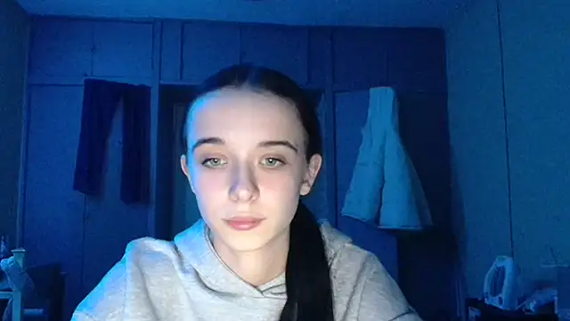 Emilia Light online show from 20, 12, 2025