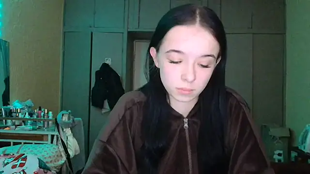 Emilia Light online show from 31, 3, 2026