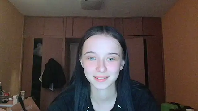 Snapshot of Emilia_Light chatting on 7, 6, 2026 Emilia Light online show from 7, 6, 2026