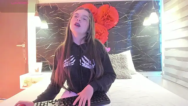 ZOE LE online show from 27, 2, 2026