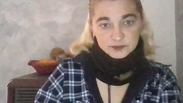 GoldenAngelMilf online show from 2, 2, 2026