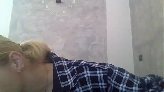 GoldenAngelMilf online show from 1, 4, 2026