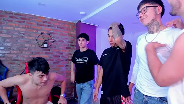 Spaceboys18 online show from 7, 4, 2026