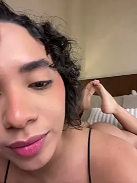 Capricho 01 online show from 11, 10, 2025