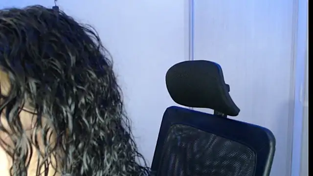 Ivonnybonn online show from 17, 10, 2025