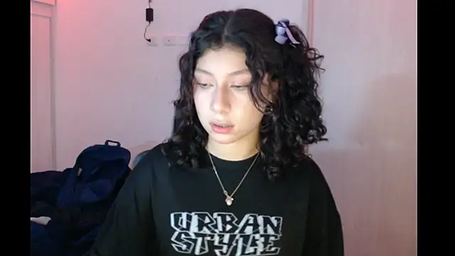 Ivonnybonn online show from 18, 11, 2025