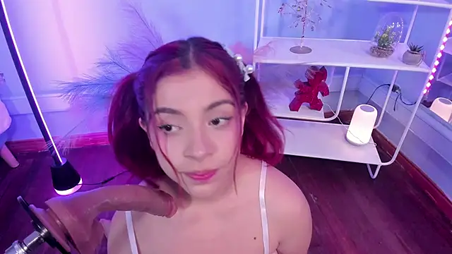 KathiaSaenz  online show from 10, 10, 2025