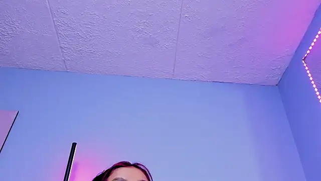 KathiaSaenz  online show from 21, 11, 2025