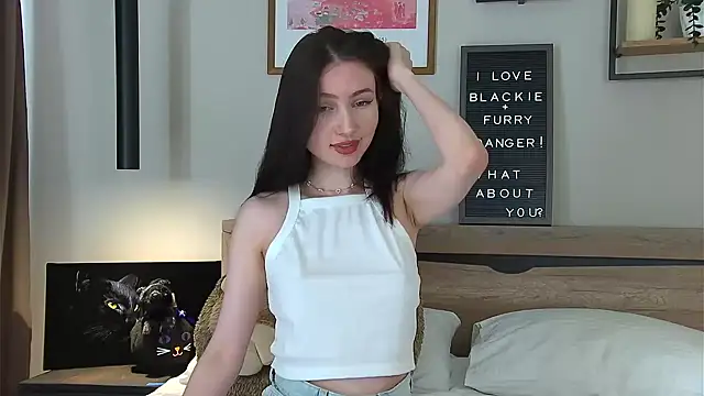 Snapshot of AnaMoonlight chatting on 4, 6, 2026 AnaMoonlight online show from 4, 6, 2026