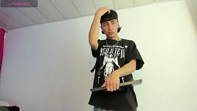 XaanderGrey online show from 7, 11, 2025