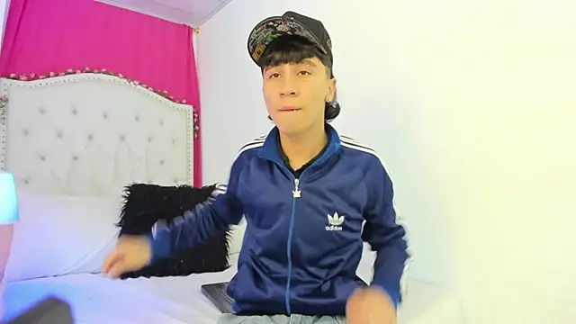 XaanderGrey online show from 8, 11, 2025