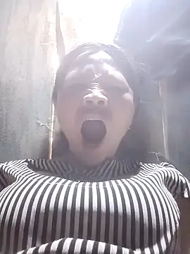 bree-zz online show from 18, 3, 2026