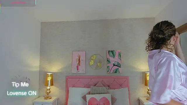 kendallspears 1 online show from 4, 12, 2025