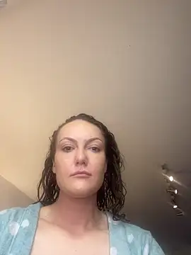 sexybriiiixoxo online show from 15, 1, 2026