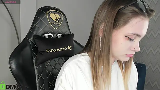 KarinaBroks online show from 21, 11, 2025