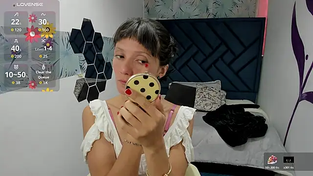 Valery More   online show from 1, 12, 2025