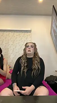 Redvelvett22 online show from 30, 10, 2025