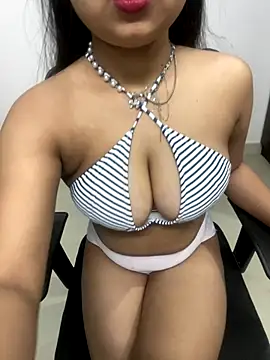 soniyaverma00 online show from 15, 12, 2025